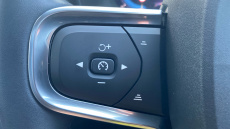 Volvo XC40 2.0 B4P Ultra Dark 5dr Auto Petrol Estate